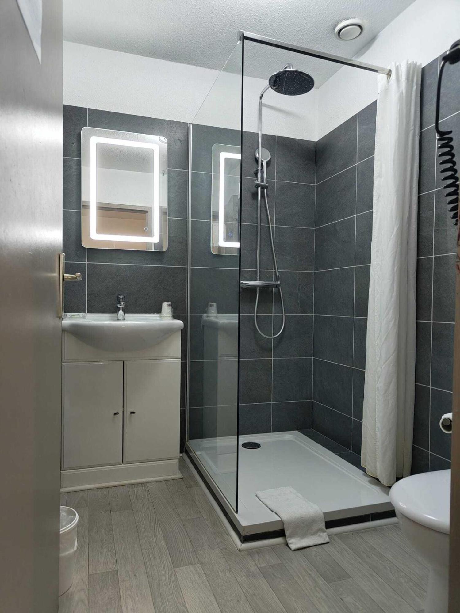 Hotel Les Alizes Puget-Théniers Rom bilde